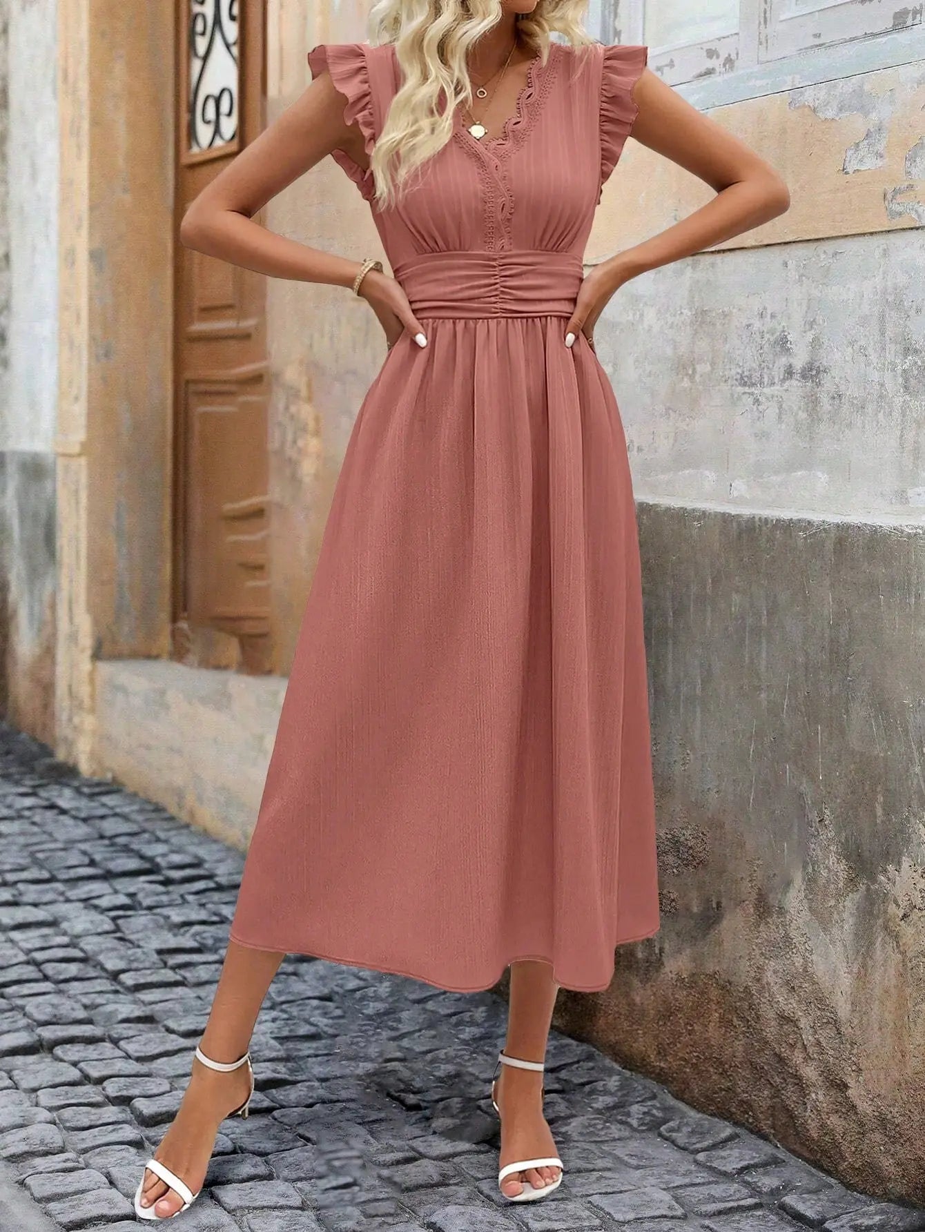 Elegante Damesjurk | Ruches & Geplooide Taille | Effen Kleur AtelierDress